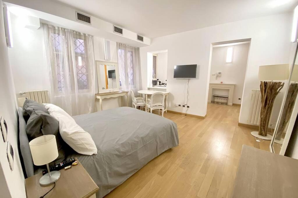 Boutique Apartment In Milano Center: Duomo Scala Εξωτερικό φωτογραφία